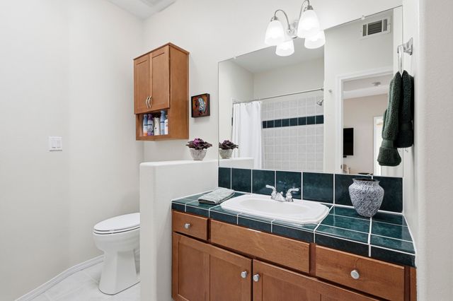 6428 Sage Point Court NE, Albuquerque, NM 87111