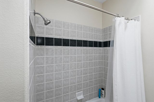 6428 Sage Point Court NE, Albuquerque, NM 87111