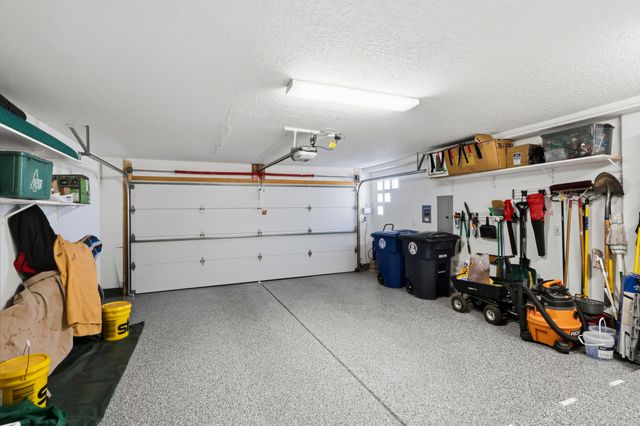 6428 Sage Point Court NE, Albuquerque, NM 87111