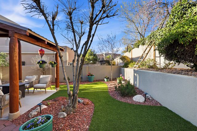 6428 Sage Point Court NE, Albuquerque, NM 87111