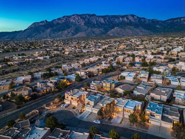 6428 Sage Point Court NE, Albuquerque, NM 87111