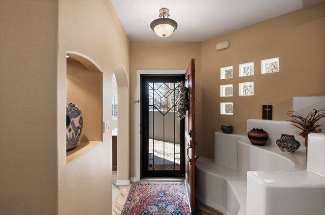 6428 Sage Point Court NE, Albuquerque, NM 87111