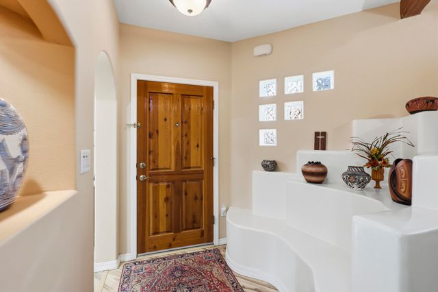 6428 Sage Point Court NE, Albuquerque, NM 87111