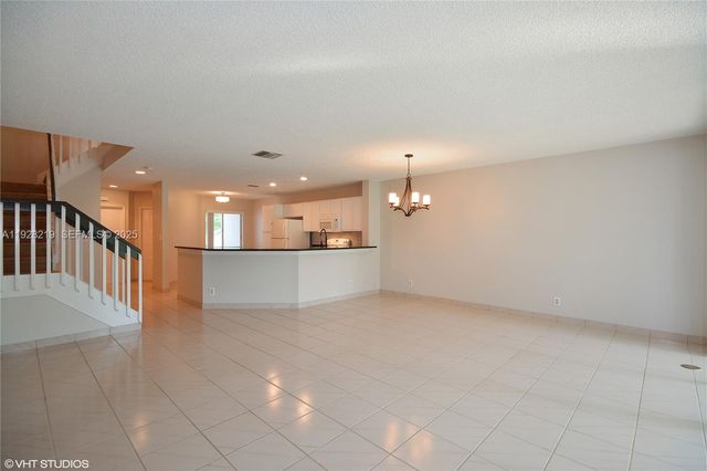 6215 Old Court Rd 505, Boca Raton, FL 33433