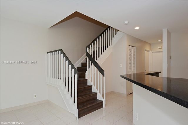 6215 Old Court Rd 505, Boca Raton, FL 33433