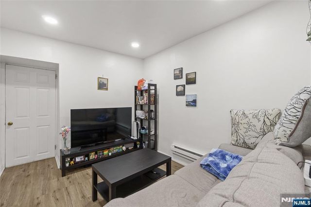 477 Mercer Street, Jersey City, NJ 07306