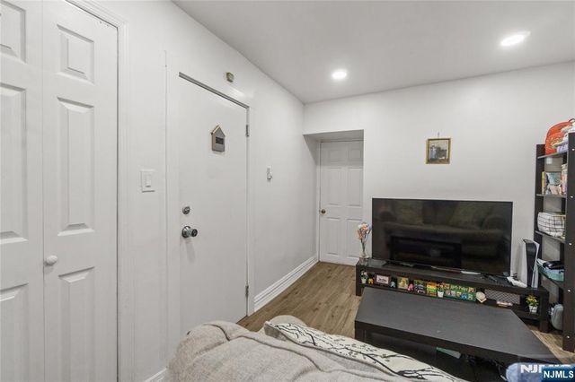477 Mercer Street, Jersey City, NJ 07306