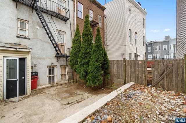 477 Mercer Street, Jersey City, NJ 07306