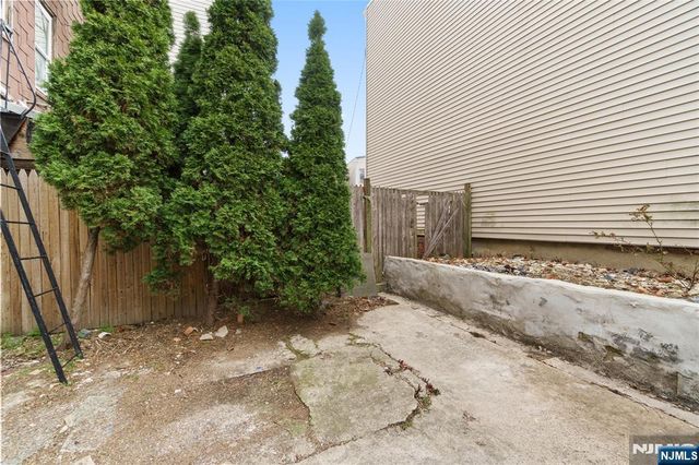 477 Mercer Street, Jersey City, NJ 07306