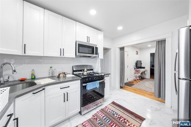 477 Mercer Street, Jersey City, NJ 07306