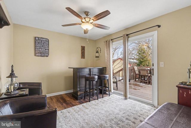 1117 FLORIBUNDA LN, Mechanicsburg, PA 17055