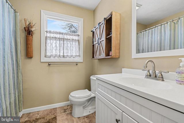 1117 FLORIBUNDA LN, Mechanicsburg, PA 17055