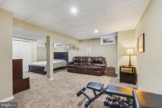 1117 FLORIBUNDA LN, Mechanicsburg, PA 17055