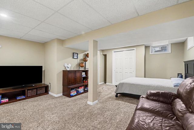 1117 FLORIBUNDA LN, Mechanicsburg, PA 17055