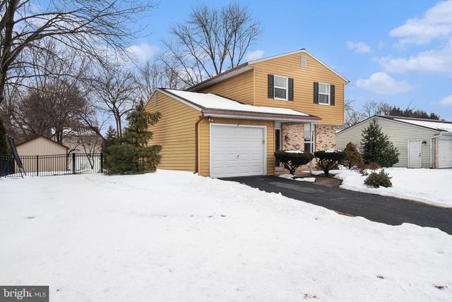 1117 FLORIBUNDA LN, Mechanicsburg, PA 17055