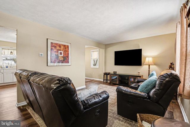 1117 FLORIBUNDA LN, Mechanicsburg, PA 17055