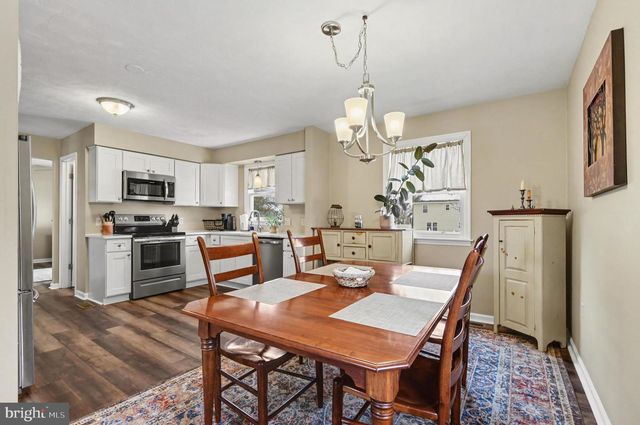 1117 FLORIBUNDA LN, Mechanicsburg, PA 17055