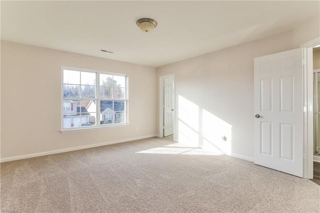 2729 Quail Oaks Drive, Greensboro, NC 27405