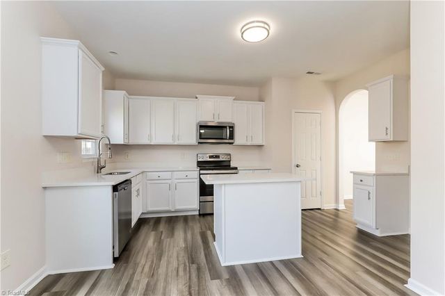 2729 Quail Oaks Drive, Greensboro, NC 27405