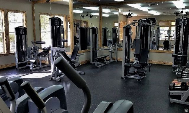 1904 S LINKS DR, Saratoga Springs, UT 84045