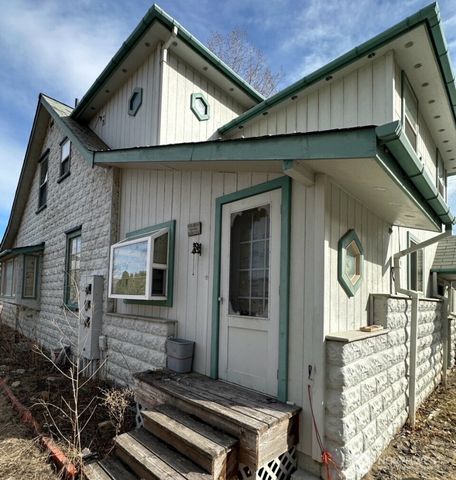 193 Golden Road, Oroville, WA 98844