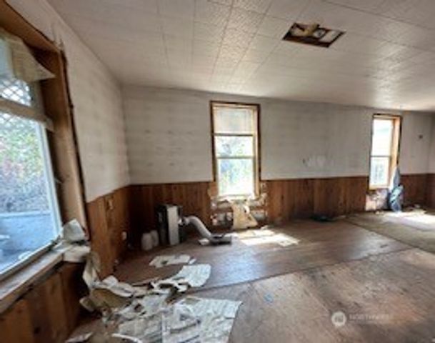 193 Golden Road, Oroville, WA 98844