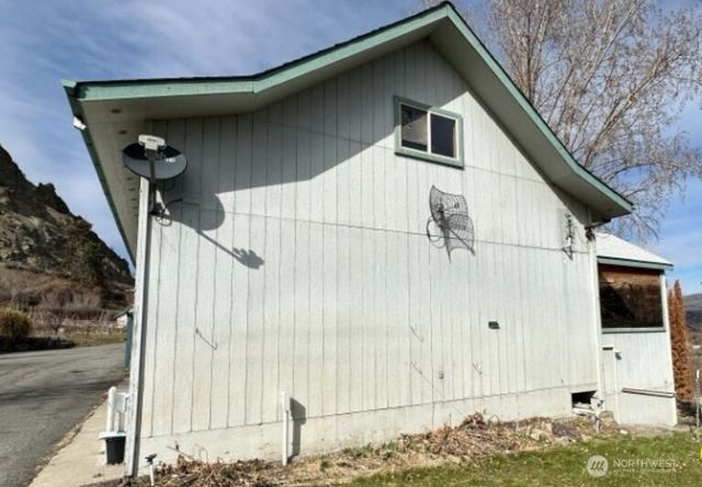 193 Golden Road, Oroville, WA 98844