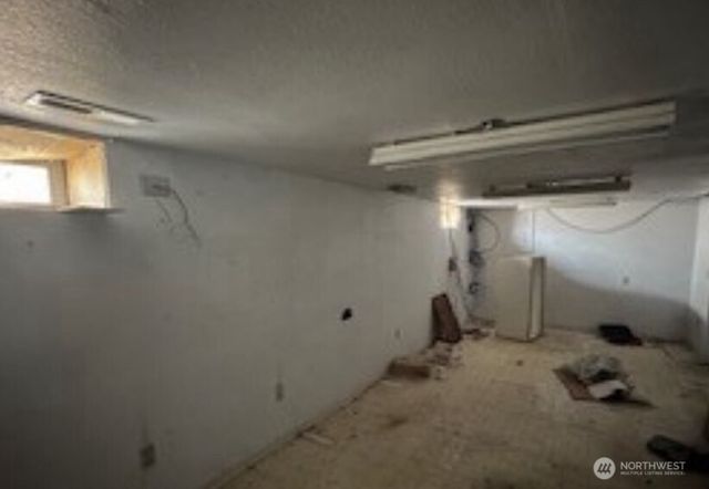 193 Golden Road, Oroville, WA 98844