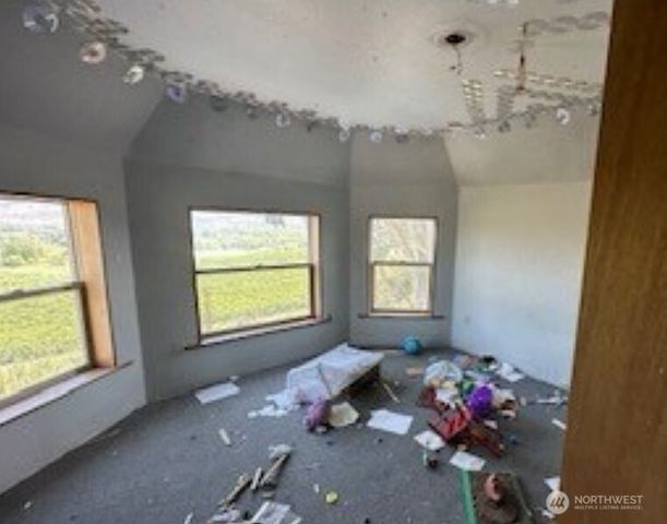 193 Golden Road, Oroville, WA 98844