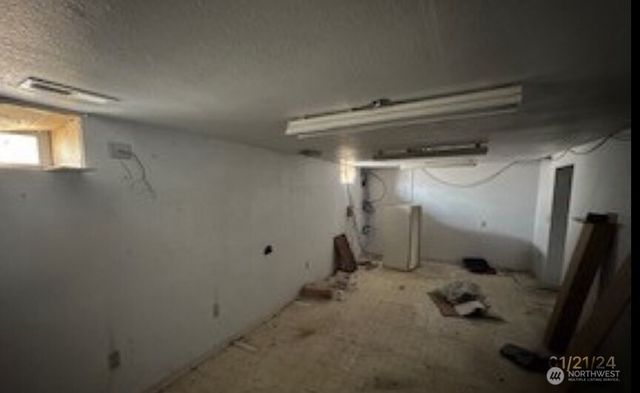 193 Golden Road, Oroville, WA 98844