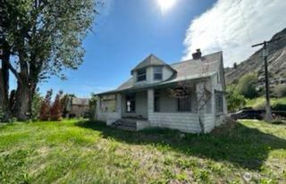 193 Golden Road, Oroville, WA 98844