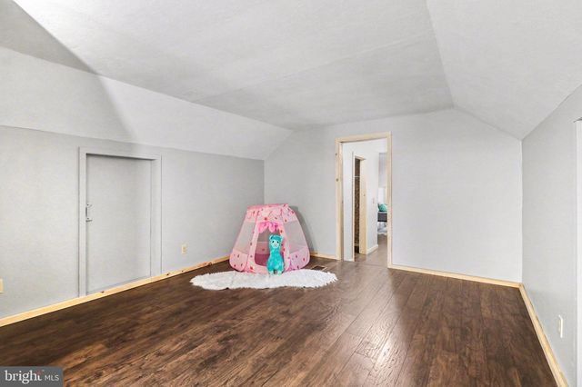 7 STROHM RD, Shippensburg, PA 17257