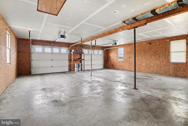 7 STROHM RD, Shippensburg, PA 17257