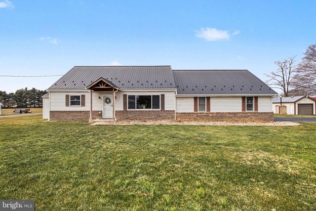 7 STROHM RD, Shippensburg, PA 17257