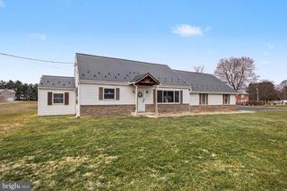 7 STROHM RD, Shippensburg, PA 17257