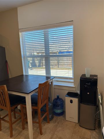 809 S Wine Street, Gainesville, TX 76240