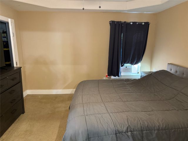 809 S Wine Street, Gainesville, TX 76240