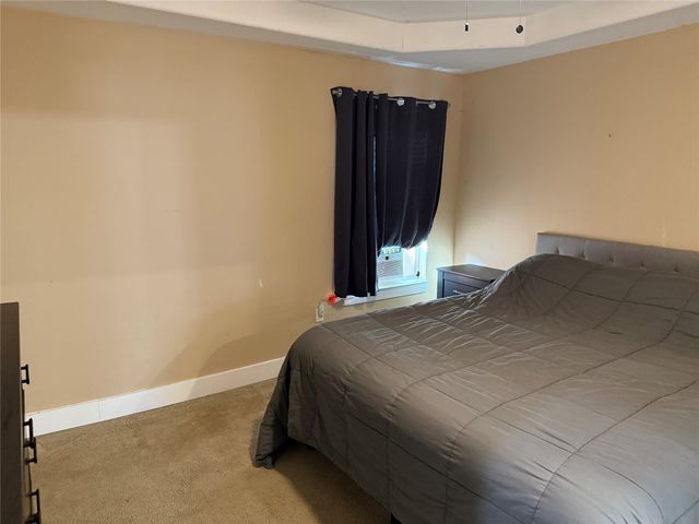 809 S Wine Street, Gainesville, TX 76240