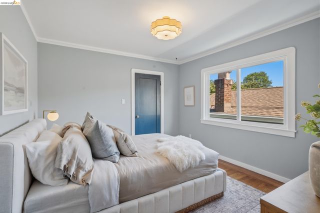 2210 Browning St, Berkeley, CA 94702