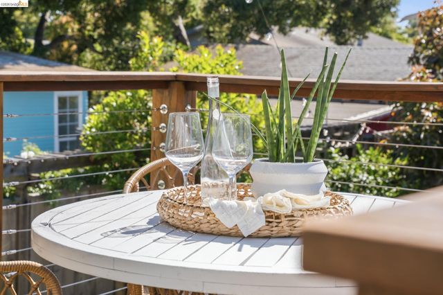 2210 Browning St, Berkeley, CA 94702