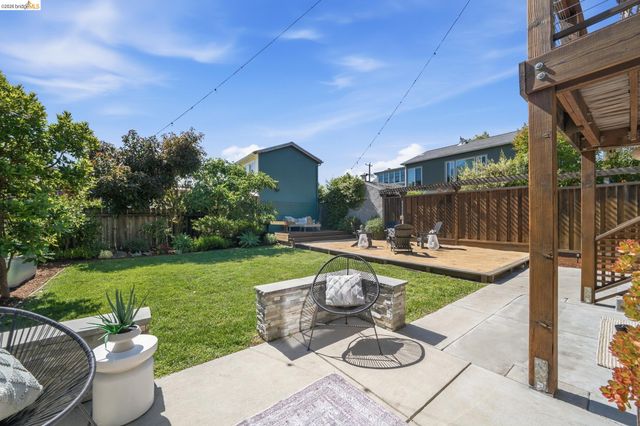 2210 Browning St, Berkeley, CA 94702