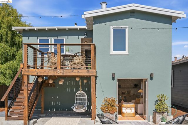 2210 Browning St, Berkeley, CA 94702