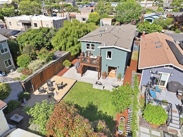 2210 Browning St, Berkeley, CA 94702