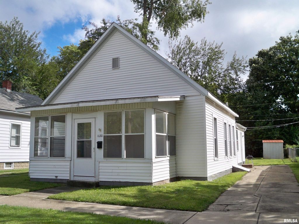1120 S Pasfield Street, Springfield, IL 62704