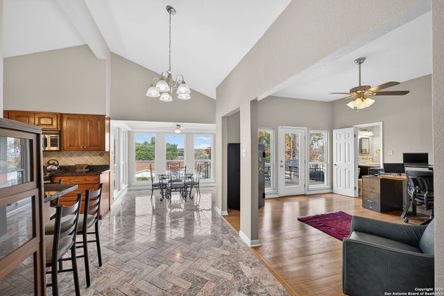 3827 Longridge Dr, San Antonio, TX 78228