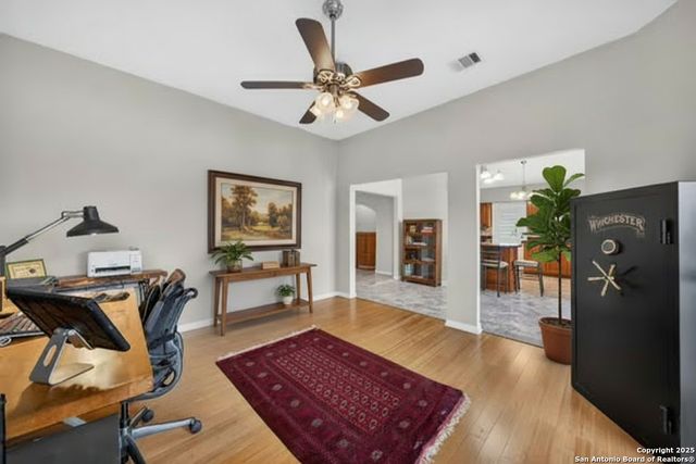 3827 Longridge Dr, San Antonio, TX 78228