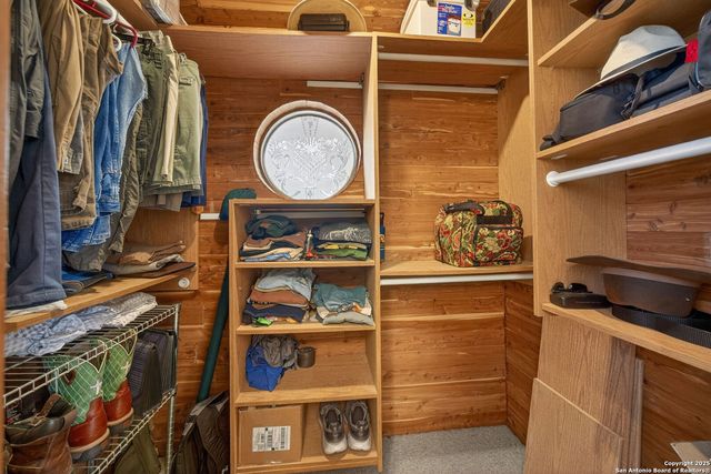 3827 Longridge Dr, San Antonio, TX 78228