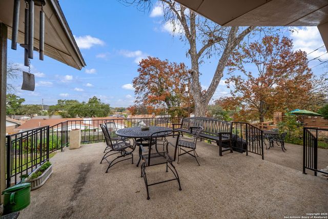 3827 Longridge Dr, San Antonio, TX 78228