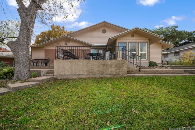 3827 Longridge Dr, San Antonio, TX 78228