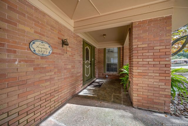 3827 Longridge Dr, San Antonio, TX 78228